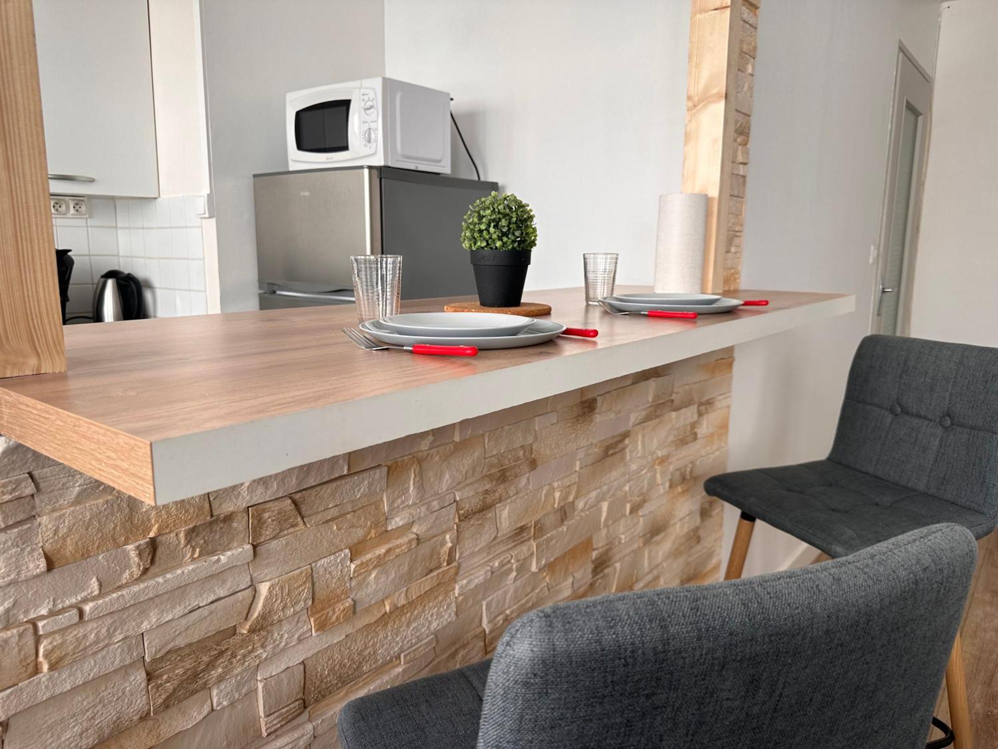 Appartement Cosy Proche De Toutes Les Commodites Orleans Luaran gambar