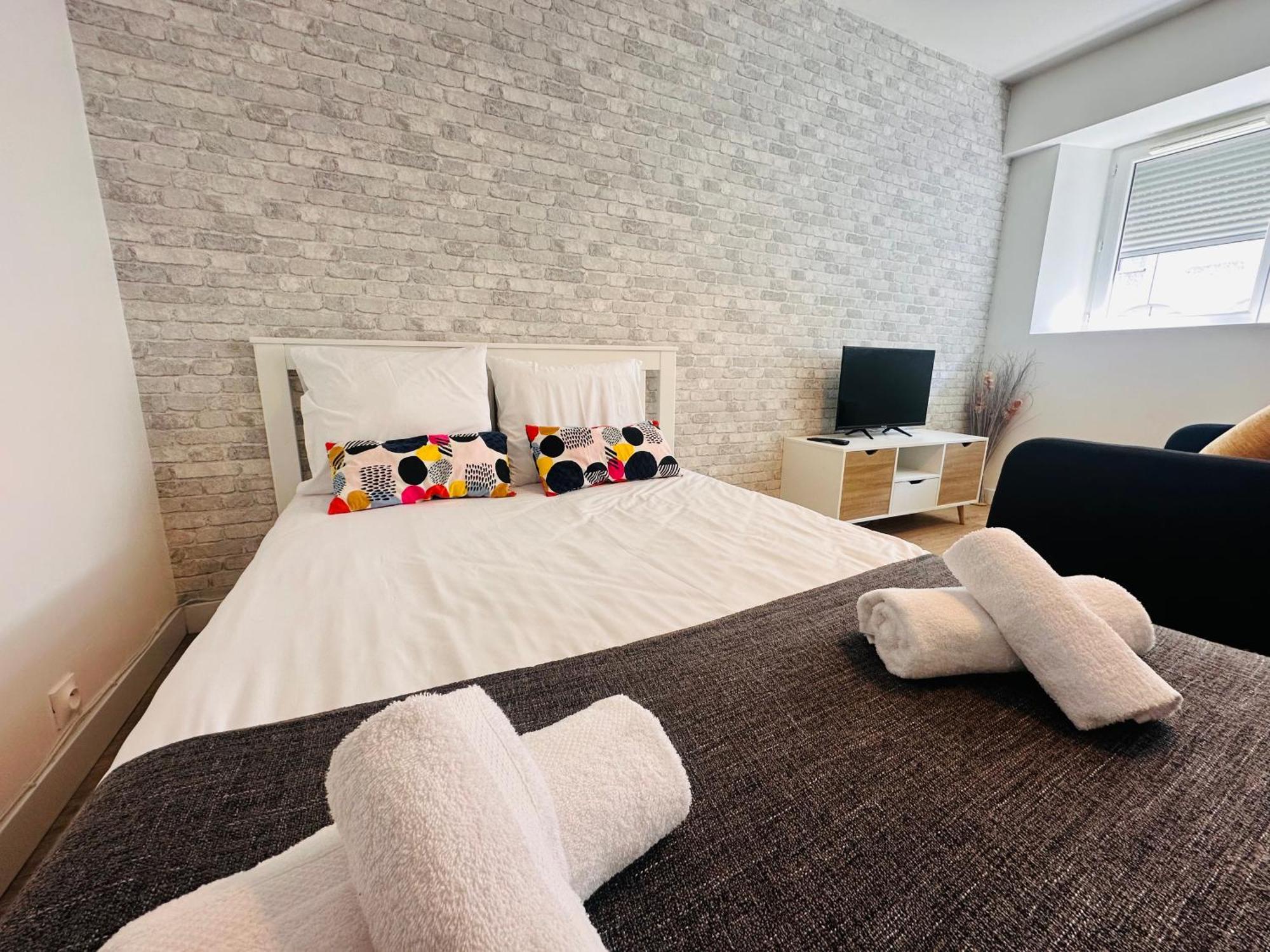 Appartement Cosy Proche De Toutes Les Commodites Orleans Luaran gambar
